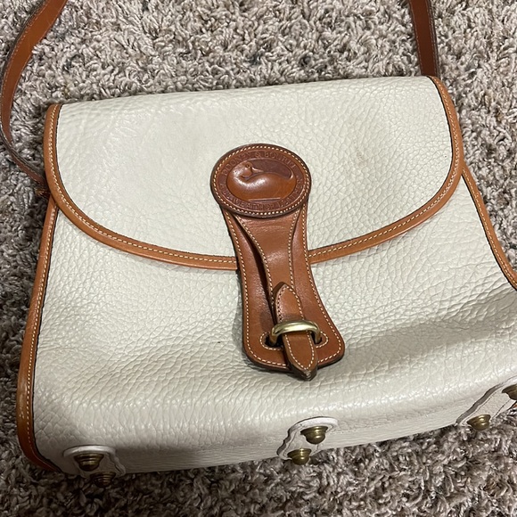 (SOLD) Vintage Dooney & Bourke Crossbody - Picture 2 of 11
